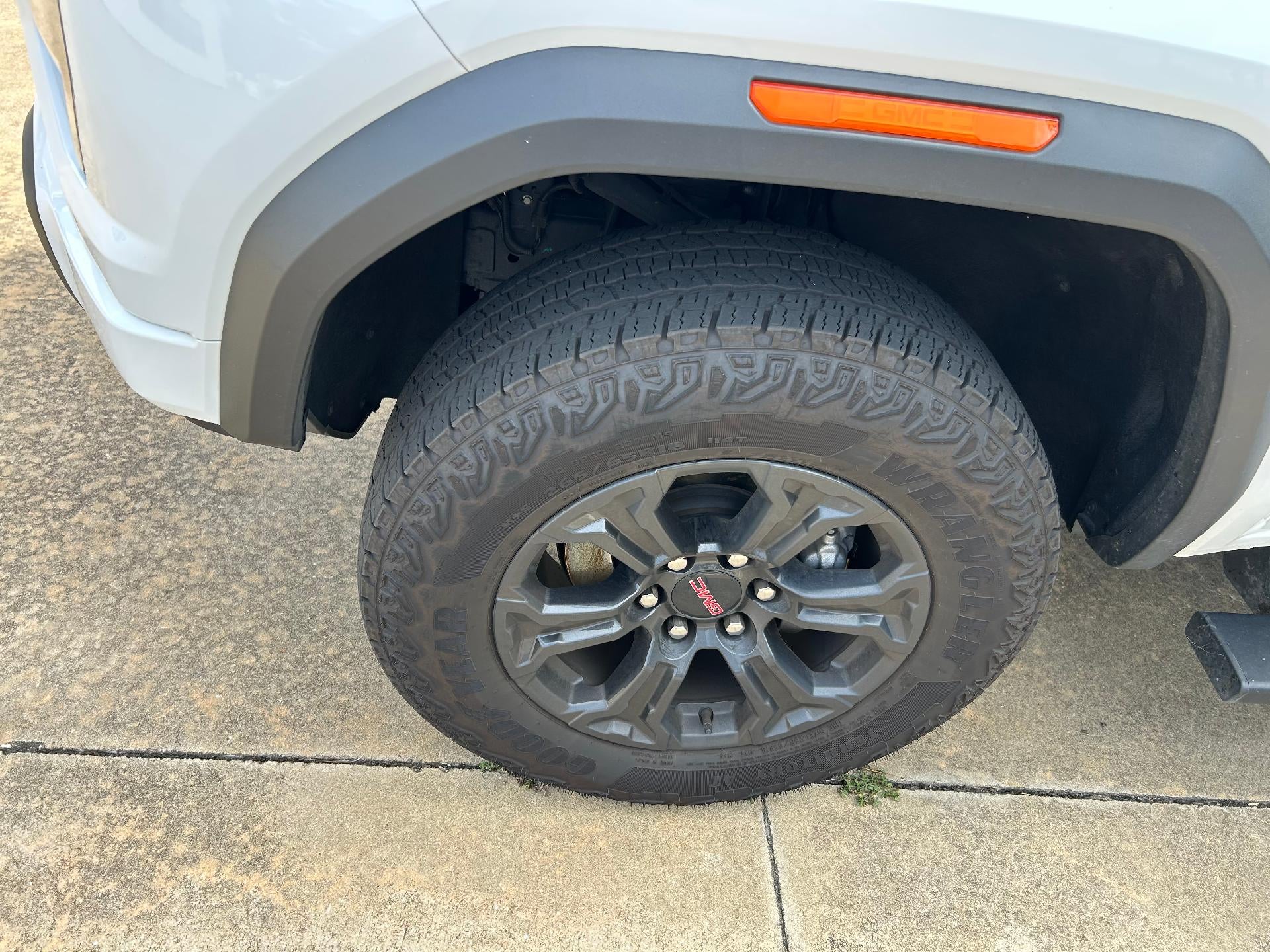 2025 GMC Canyon Elevation