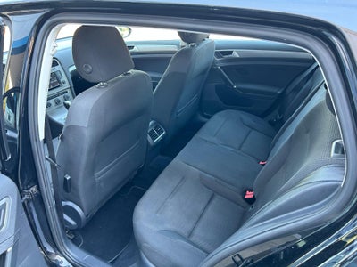 2016 Volkswagen Golf TSI S