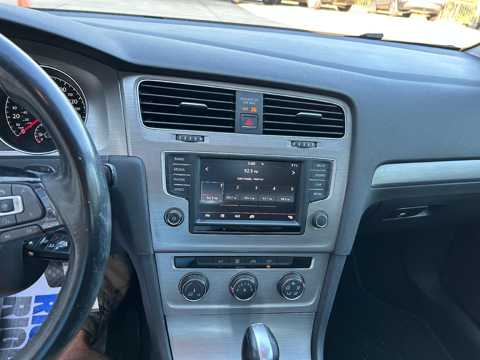 2016 Volkswagen Golf TSI S