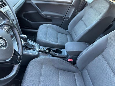 2016 Volkswagen Golf TSI S